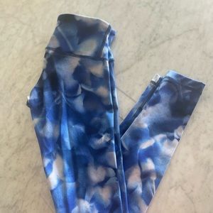 Lululemon leggings size 2